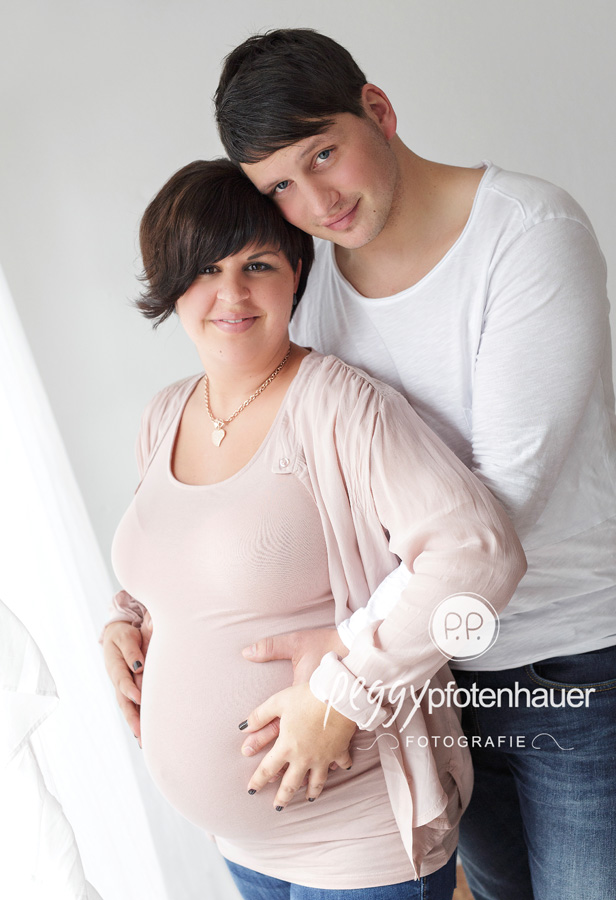 Schwangerschaftsbilder Bamberg, Bellyfotografie Bayern, natürliche Babybauchfotos Erlangen