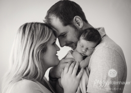 Familienfotos mit Newborn
