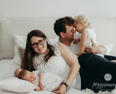 besondere Familienbilder mit Baby