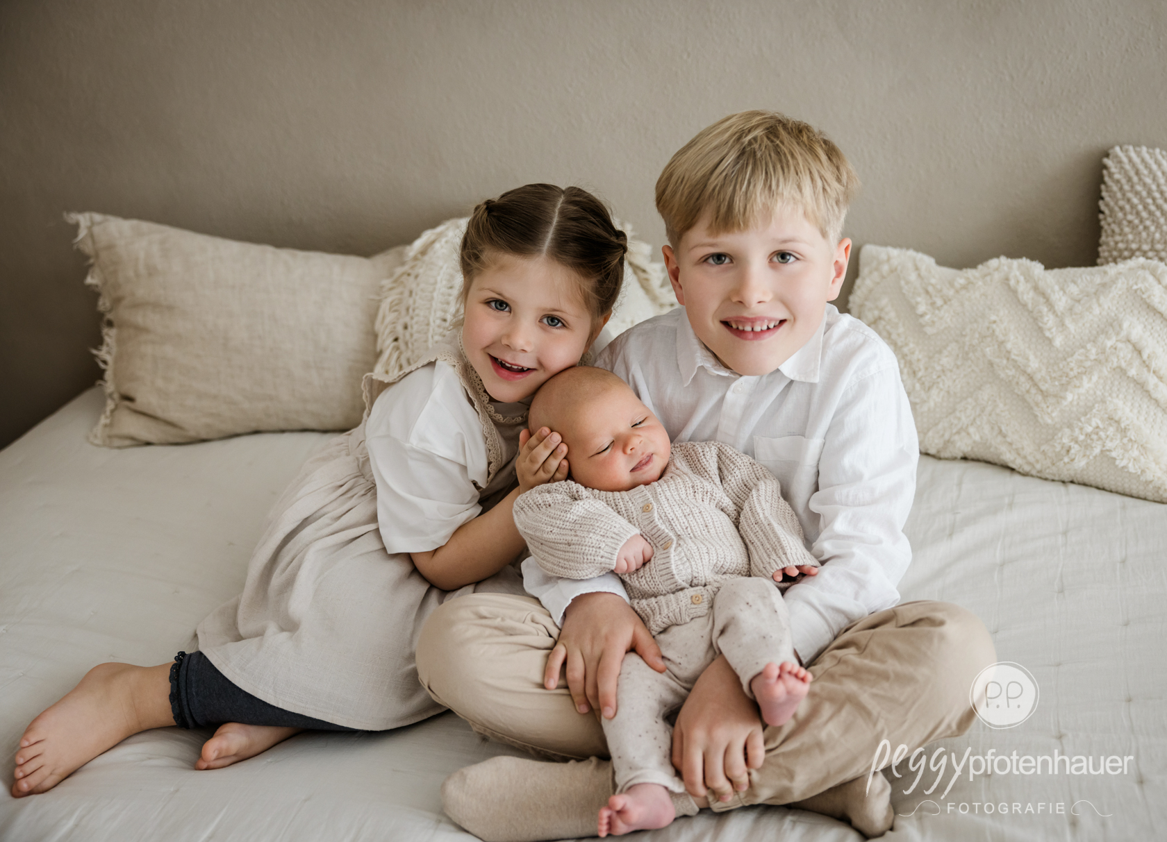 Geschwister mit Baby in Bayreuth